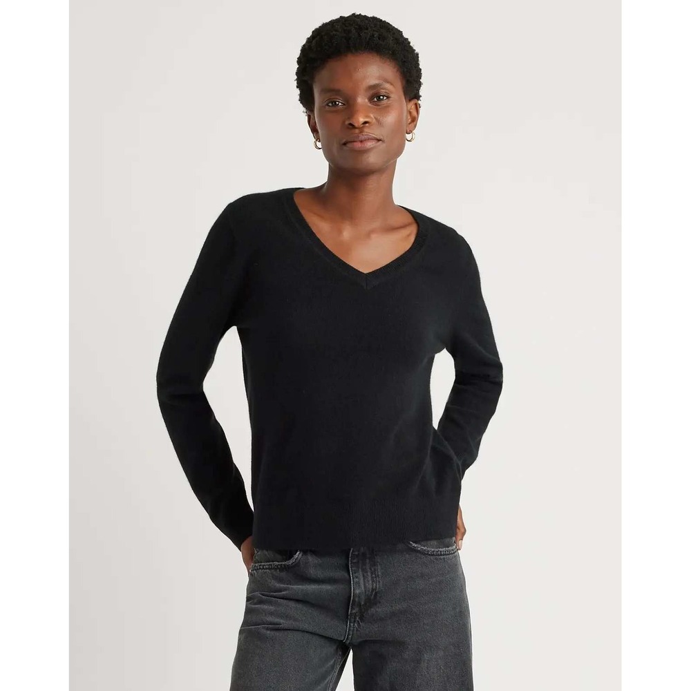 Quince Mongolian Cashmere V Neck Sweater Black Womens Medium NWT